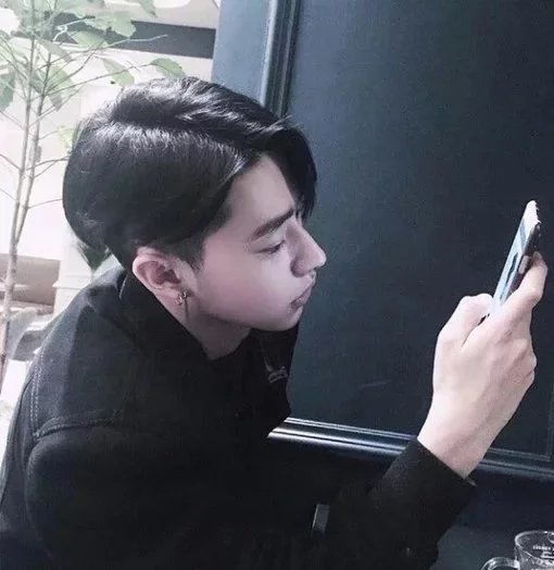 黄启伟之