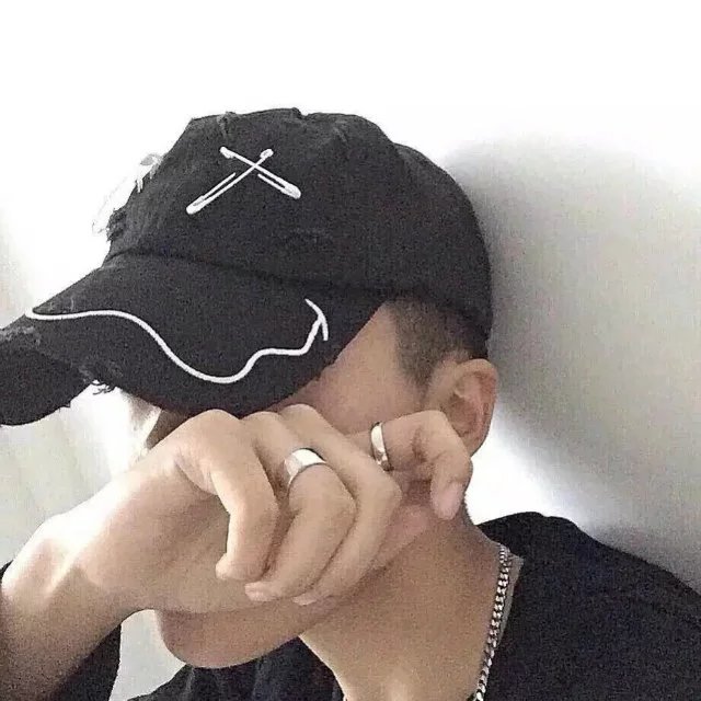 任泰哲颖